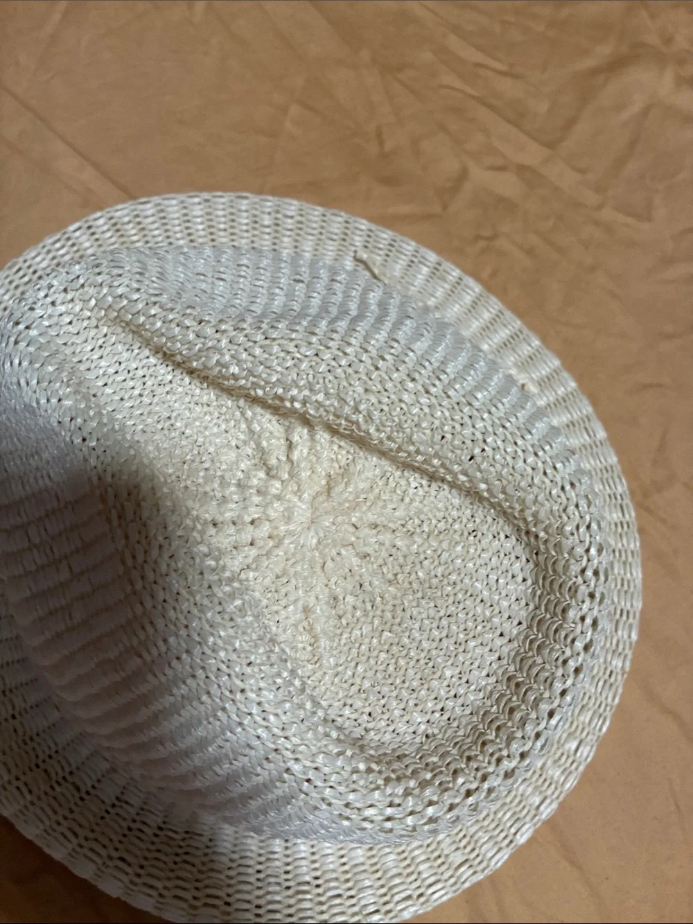 Woven Straw Fedora Hat in Off-White